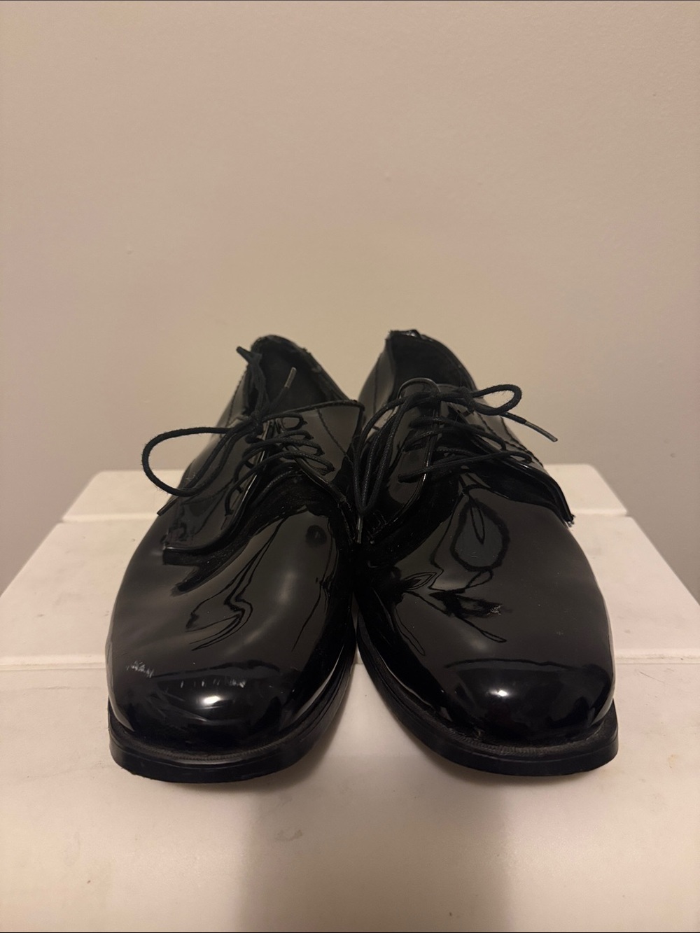 Men's Black Patent Lace-Up Derby Shoes